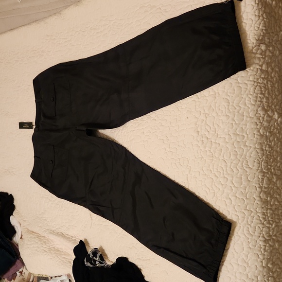 Satin look black cargo pants front & back pockets, zipper & elastic at ankles - Picture 1 of 7
